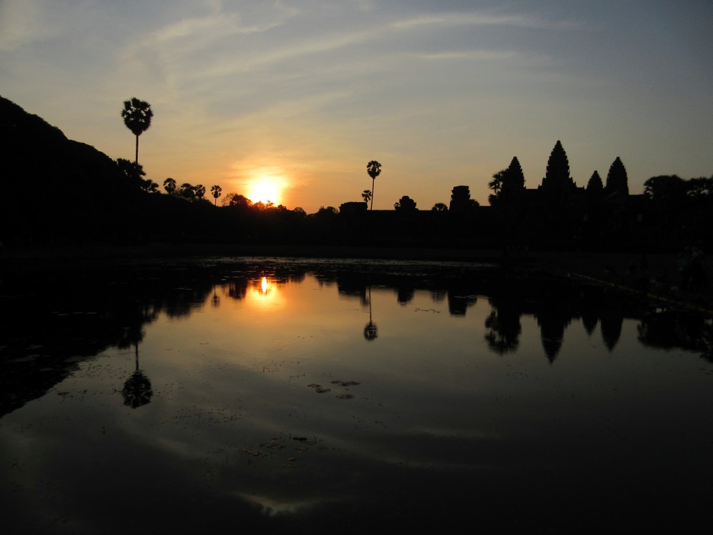 Angkor_Wat_SunRise2